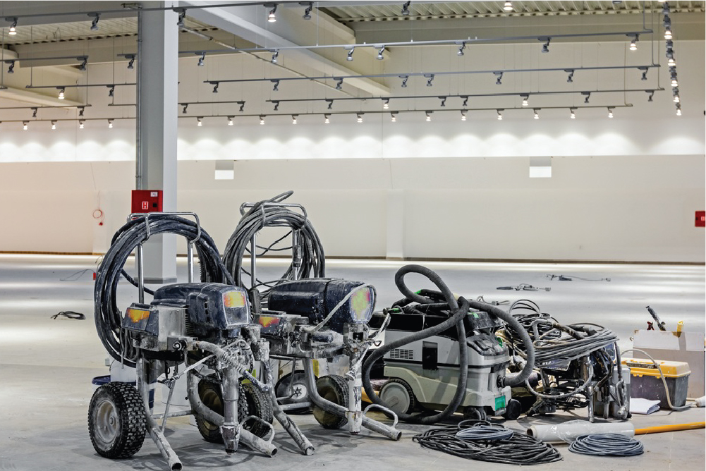 AIRLESS PAINT SPRAYER